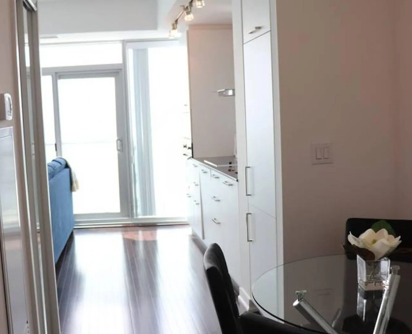 Apartment Aaira Suites Cn Tower View Toronto Canada